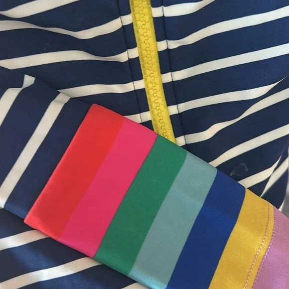 Boden long sleeve swimsuit 2-3T Girls - Picture 4 of 4